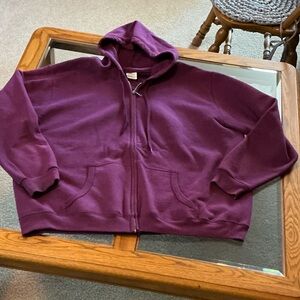 Gildan Heavy Blend Hoodie in Deep Plum
